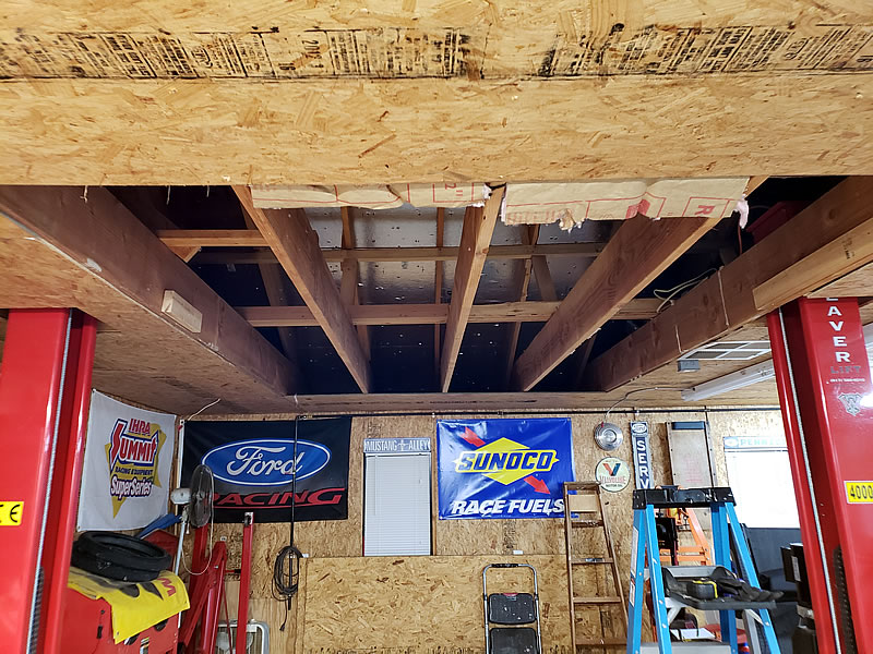 Ceiling1.jpg