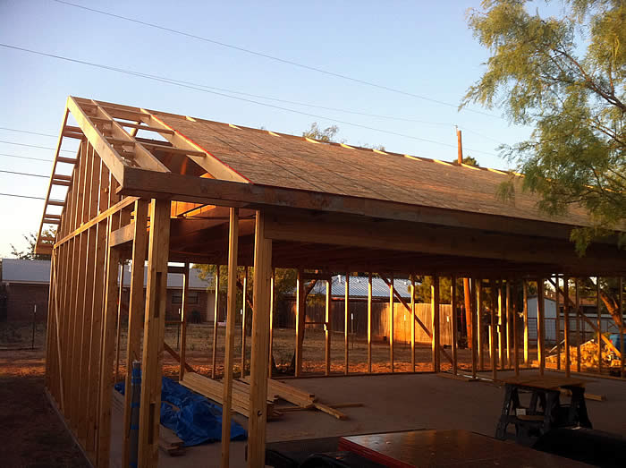 Roof1.jpg